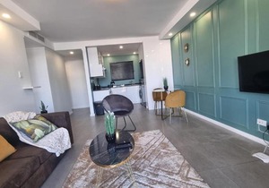 Accommodation Front - Prestigious 2 Sleeper Apartment with Harbour Views