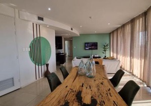 Accommodation Front - The Quays 503 - 6 Sleeper Across the Beachfront