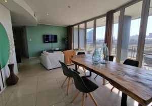 Accommodation Front - The Quays 503 - 6 Sleeper Across the Beachfront