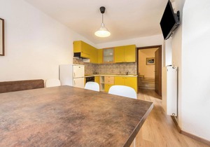 Agriturismo "Al Gallo Nero Giallo" near Lake Garda with Mountain View & Terrace