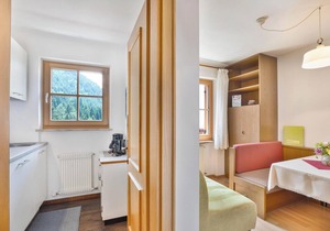 Apartment "Gabrielli Anna" with Mountain View, Wi-Fi, Terrace & Garden