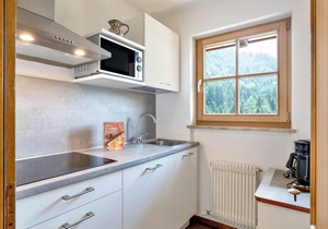 Apartment "Gabrielli Anna" with Mountain View, Wi-Fi, Terrace & Garden