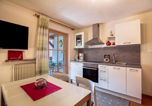 Apartment "Gabrielli Annamarie" with Mountain View, Wi-Fi, Terrace & Garden