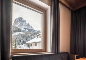 Apartment "La Grambla Mont Seuc" with Mountain View, Balcony & Wi-Fi