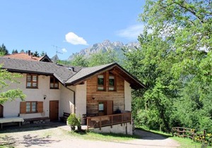 Apartment Maso Marini - Appartamento Cervo by Interhome