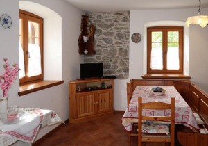 Apartment Maso Marini - Appartamento Capriolo by Interhome