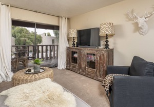 Beautifully furnished condo in the heart of Scottsdale