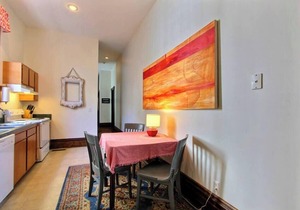 Big Blue House - Lower Unit - Near Forsyth Park - Sleeps 8