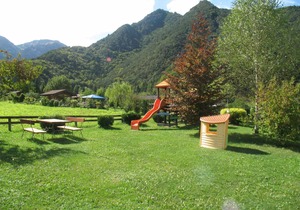 Holiday apartment 50 m from the lake