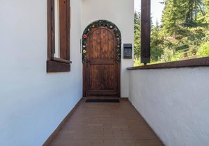 Holiday Apartment Casa Lorenz 1 with Mountain View, Wi-Fi & Garden