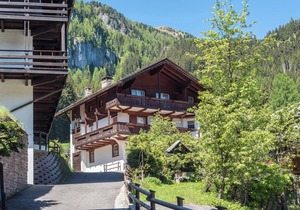 Holiday Apartment Casa Lorenz 3 with Mountain View, Wi-Fi, Balcony & Garden