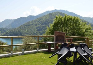 Holiday apartment with lake view