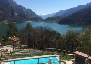 Holiday apartment with lake view