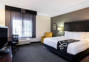 King Bed ADA Rm at La Quinta Inn by Wyndham Mesa Superstition Springs