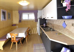 Lovely apartment for 7 guests with WIFI, TV, balcony and parking