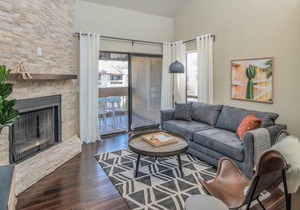 Luxury 2BR in Scottsdale #235 by WanderJaunt