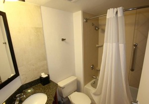 Perfect for Business Travel! Queen Unit, Business Center, Meeting Space!