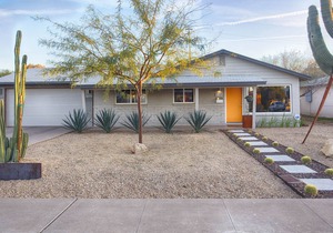 Walk to Old Town Scottsdale! Modern, Remodeled, Mid-Century Home - Sleeps 6