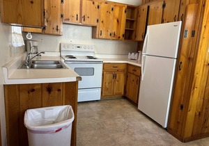Whispering Pines - Cabin *8 (2 Bedroom)