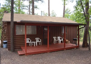 Whispering Pines - Cabin 28 (2 Bedroom Family Style Unit)