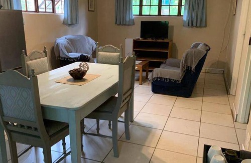 Greytown Apartment | 100 m² Apartment ∙ 2 bedrooms ∙ 5 guests