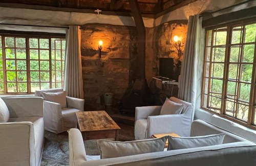 Uthukela District Municipality House | 100 m² Farmhouse ∙ 3 bedrooms ∙ 8 guests