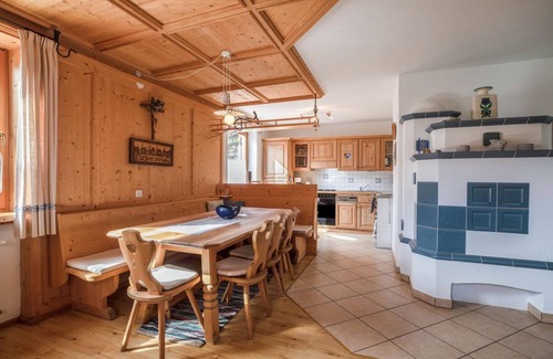 Mendel Pass House | 120 m² House ∙ 2 bedrooms ∙ 5 guests
