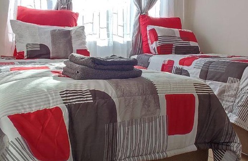 Newcastle Apartment | 175 m² Apartment ∙ 4 bedrooms ∙ 8 guests