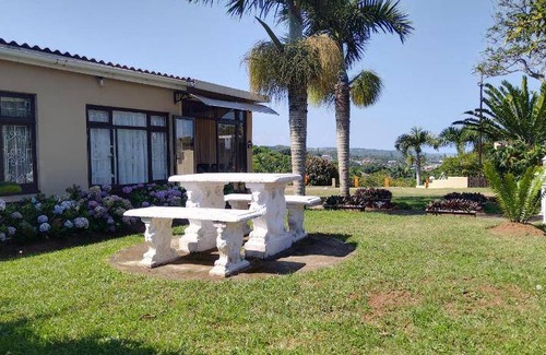 Port Shepstone Apartment | 183 m² Apartment ∙ 3 bedrooms ∙ 9 guests