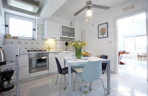 Erchie House | 200 m² House ∙ 4 bedrooms ∙ 8 guests