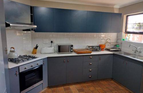 Cathkin Park House | 220 m² House ∙ 4 bedrooms ∙ 8 guests