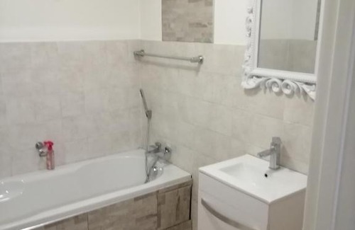 Illovo Beach Apartment | 40 La Mer Beach Front Apartment