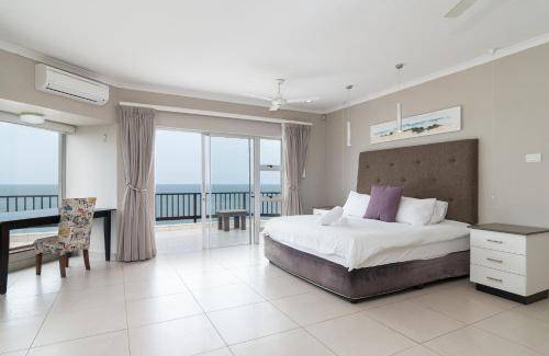 Sheffield Beach House | 500 m² House ∙ 5 bedrooms ∙ 10 guests