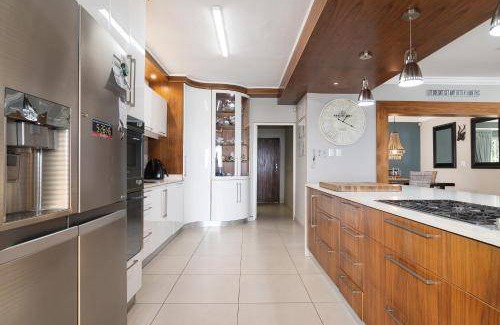 Sheffield Beach House | 500 m² House ∙ 5 bedrooms ∙ 10 guests