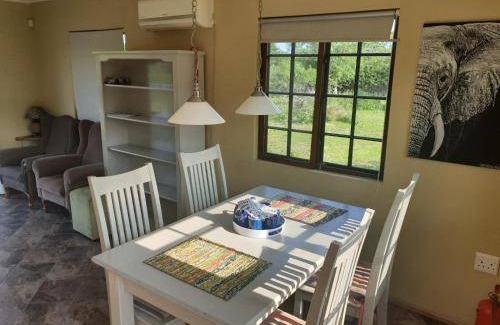Hluhluwe Cabin | 55 m² Lodge ∙ 6 guests