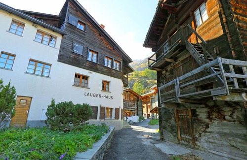 Zermatt Apartment | 65 m² Apartment ∙ 2 bedrooms ∙ 4 guests
