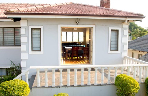 Bluff House | 65 m² House ∙ 9 bedrooms ∙ 18 guests