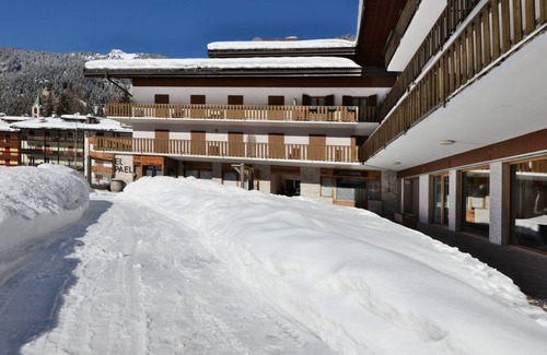 Canazei Apartment | 70 m² Apartment ∙ 2 bedrooms ∙ 6 guests