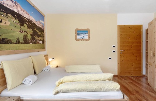 Pedraces Apartment | 70 m² Apartment ∙ 2 bedrooms ∙ 9 guests