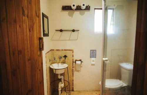 Ethels Drive Hostel | Amphitheatre Backpackers Lodge