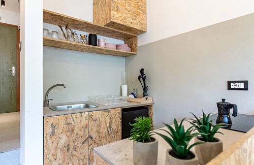 Calceranica al Lago Apartment | Apartment 'Mathca Holiday Home' with Mountain View, Wi-Fi and Air Conditioning