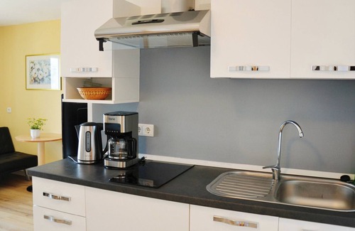 Lana Apartment | Apartment 'Residence Sonnegg 6' with Mountain View, Shared Pool and Wi-Fi