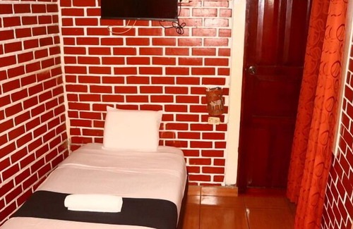 Aguas Calientes Bed & Breakfast | BackpackerKilla