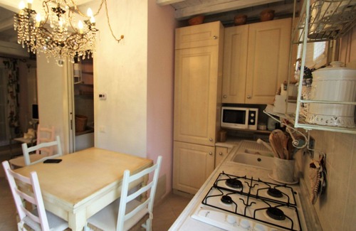 Cinque Terre Apartment | Beautiful apartment for 5 guests with WIFI, pool, TV and patio