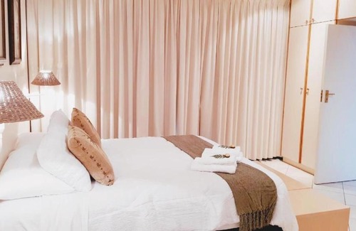 Kingsborough Apartment | Bevs Place Amanzimtoti