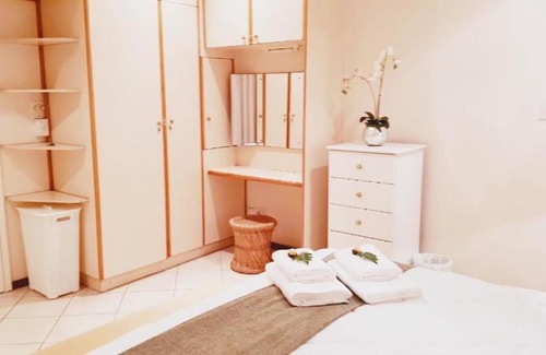 Kingsborough Apartment | Bevs Place Amanzimtoti