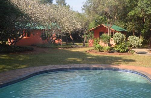 Hluhluwe Cabin | Bushbaby Lodge & Camping