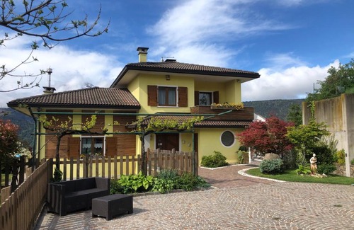 Tenna House | Casa BELVEDERE