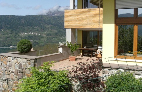 Tenna House | Casa BELVEDERE