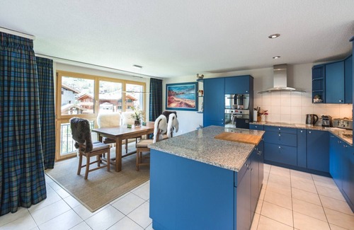Zermatt Apartment | Chalet Nevis - a 3-bedroom apartment in Zermatt with Matterhorn views